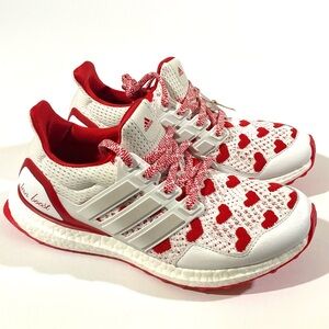 Adidas Women's Ultra boost size 6.5